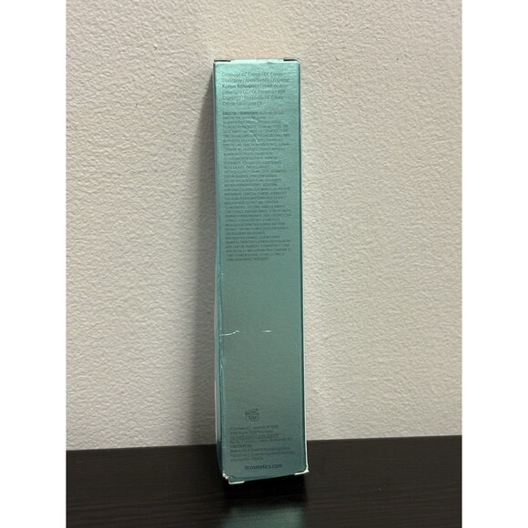 It Cosmetics CC+ Oil-Free Matte Full Coverage Cream SPF 40 LIGHT - Picture 2 of 2